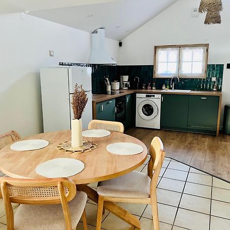 Charmant Chalet En Bord De Seine 圣皮埃尔－迪沃夫赖 外观 照片